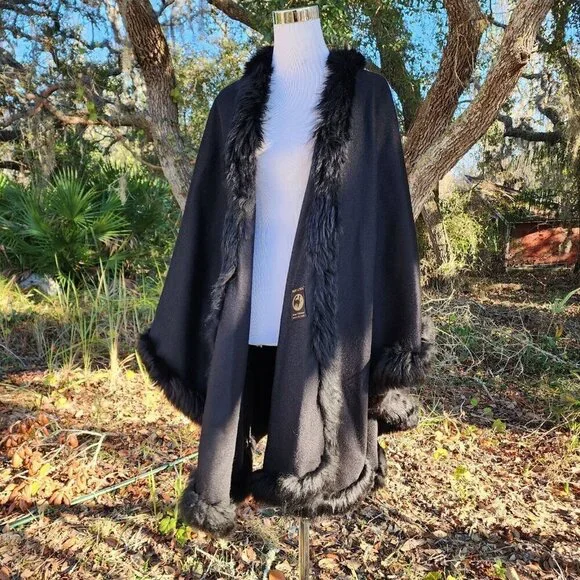 Tom Gutie Baby Alpaca Cape Fur Stunning Luxury Cape Sweater Black‎ Hand Finished